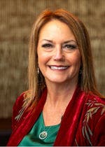 AREA MANAGER HEADSHOTS - SABRINA EASLEY Display picture